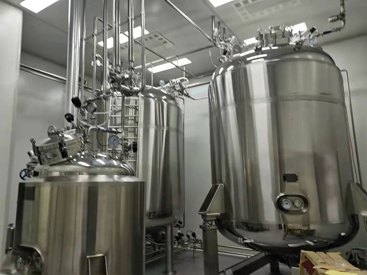 鏡片護理液生產(chǎn)線2.jpg 鏡片護理液生產(chǎn)線2.jpg