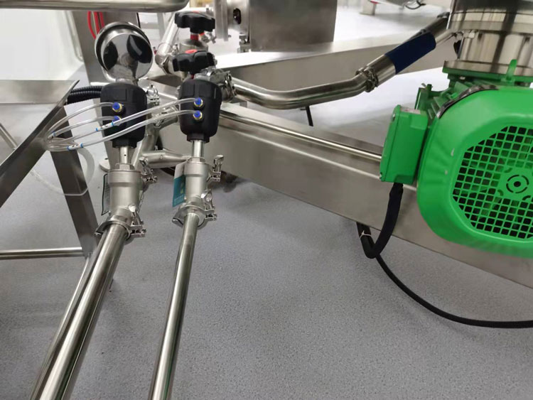 鏡片護理液生產(chǎn)線3.jpg 鏡片護理液生產(chǎn)線3.jpg